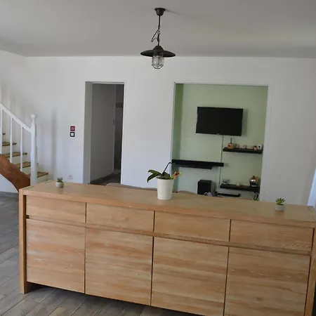 Hébergement de vacances Maison 3 , Terrasse Et Garage à 20 Min De La Rochelle