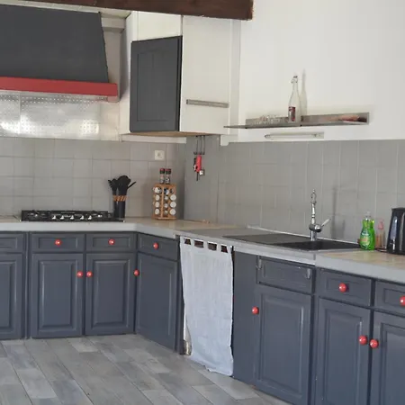 Hébergement de vacances Maison 3 , Terrasse Et Garage à 20 Min De La Rochelle *