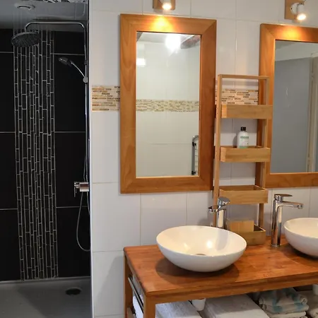 Hébergement de vacances Maison 3 , Terrasse Et Garage à 20 Min De La Rochelle *