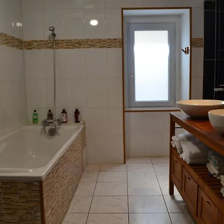 Maison 3 , Terrasse Et Garage à 20 Min De La Rochelle *